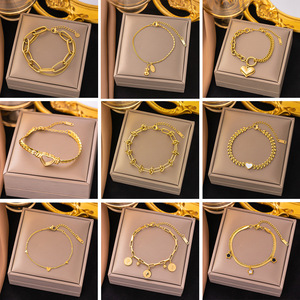 Bracelet pour femme en titane de Dongguan, ne ternit pas, nouveau style japonais et coréen, accessoires de mode en or 18 carats, léger - Product Image 2