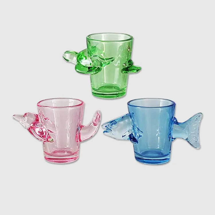 창조적 인 1.7oz 사용자 정의 색상 로고 명확한 독특한 디자인 기념품 컵 상어 돌고래 거북이 동물 모양의 샷 안경