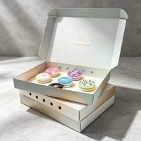 Boîte d'expédition ondulée blanc chaud avec fenêtre découpée en forme de fleur, imprimée à l'intérieur, pour desserts et friandises, idéale pour les petites entreprises
