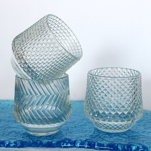 Porte-bougie en <span class=keywords><strong>verre</strong></span> <span class=keywords><strong>transparent</strong></span> de luxe à la vente chaude pour la maison et les fêtes Porte-bougie en <span class=keywords><strong>verre</strong></span> <span class=keywords><strong>transparent</strong></span> pour bougie chauffe-plat - Product Image 1