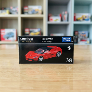Voiture miniature Tomica LaFerrari 1:43, modèle premium 38 - Product Image 3
