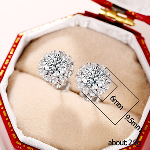 Orecchini a forma di fiocco di neve per donna, gioielli classici scintillanti con quattro punte - Product Image 5