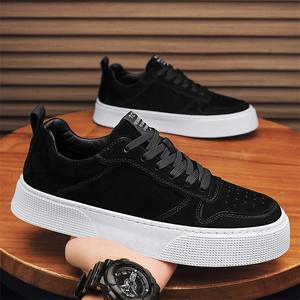 Zapatos de Skateboarding Deportivos y Modernos para Hombre 2025, Ligeros, Casuales, con Suela Suave y Cómodos para Caminar, Tendencia de Moda - Product Image 1