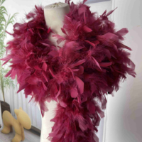 Haute qualité en gros élégance Chandelle couleur unie Boas pour les décorations de fête robe Costume décor de fête de mariage