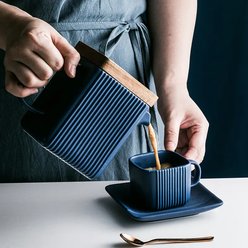 Juego de tazas de té y café de cerámica, cubierta de madera de diseño antiguo nórdico, conjunto de tazas de café con acero inoxidable, caja de regalo