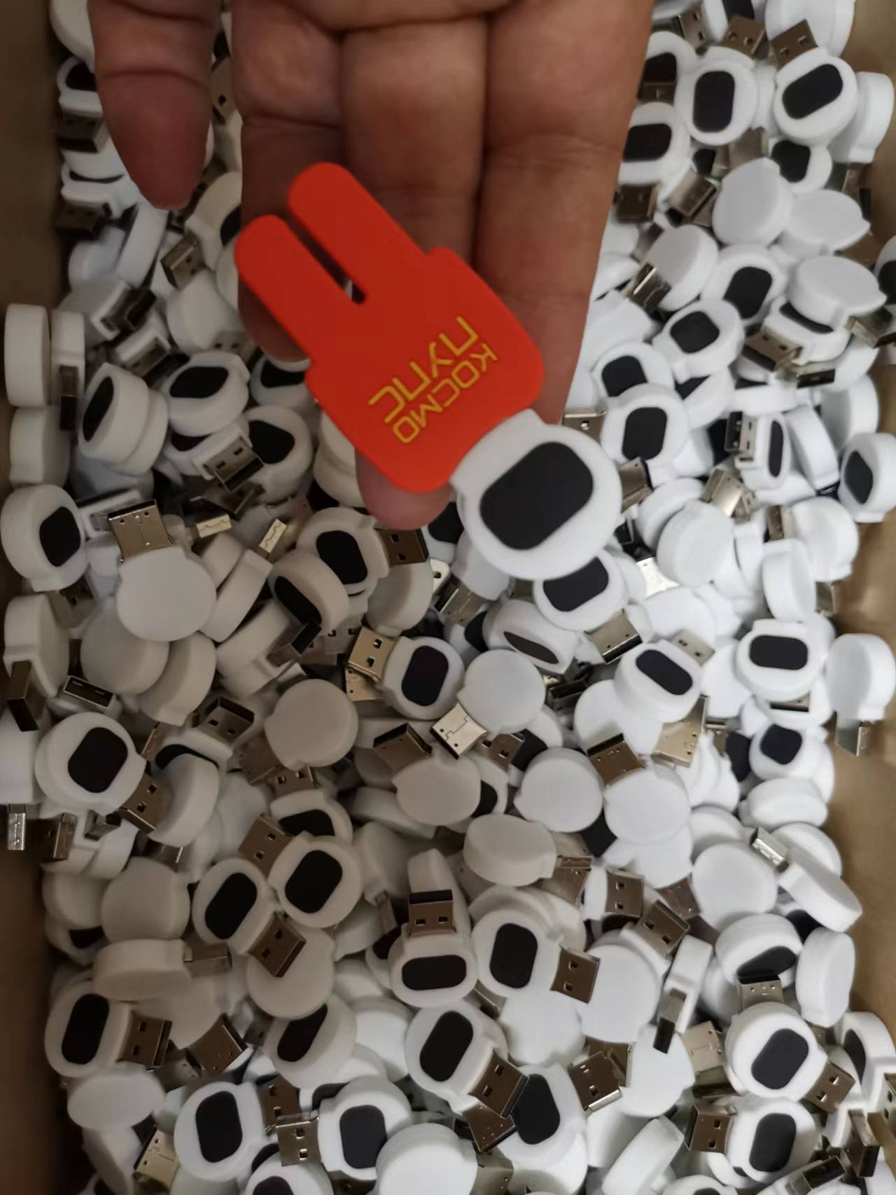 Promotional Customized PVC USB Flash Drive USB2.0 1GB 2GB 4GB 8GB 16GB 32GB 2D 3D shape rubber usb memory stick
