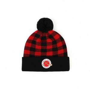 Gorro de Punto Cálido para Protección Invernal, 100% Acrílico, Gorro con Pompón para Niños, Gorro de Punto con Parche Tejido a Cuadros Negros y Rojos - Product Image 2