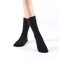 [Nouvel Arrivage] Chaussettes de Yoga et Fitness Professionnelles Antidérapantes à Cinq Doigts pour Femmes, Modèle Hiver à Tube Haut avec Bande Élastique pour Débutantes