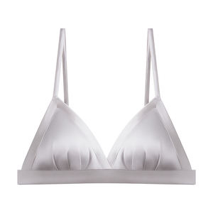 Set Reggiseno a Mezza Coppa per Donna all'Ingrosso, Intimo Modesto, Reggiseno in Seta Senza Ferretto - Product Image 3