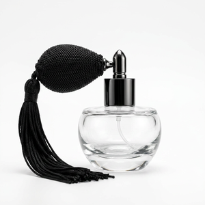 Flacon de <span class=keywords><strong>parfum</strong></span> haut de gamme noir à pompon, flacon de <span class=keywords><strong>parfum</strong></span> vintage en verre vide en forme d'ampoule tricotée, flacon pulvérisateur pour la décoration intérieure - Product Image 1
