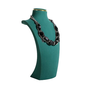 Présentoir à bijoux en velours vert, ensemble de présentation combiné, support pour colliers et bagues, accessoires de présentation en métal - Product Image 1