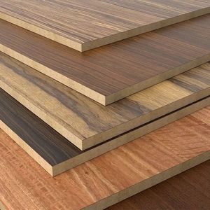 Panneau de <span class=keywords><strong>bois</strong></span> MDF mélaminé HDF <span class=keywords><strong>contreplaqué</strong></span> de première qualité E1, résistant à l'humidité, tailles personnalisables 18 mm 4x8 - Product Image 4