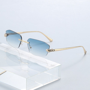 <strong>Cheetah-Pattern</strong> UV400 Decorative Frameless Polygonal Sunglasses Colorful Retro Metal Shades Men Women Wholesale - Product Image 4
