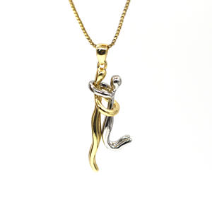 Kalung liontin pelukan pasangan desain baru liontin baja tahan karat berlapis emas 18K untuk hadiah jimat Pria Wanita - Product Image 5