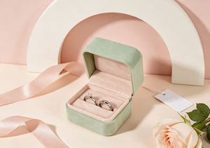High-End Matcha Green Velvet <b>Ring</b> <b>Box</b> Rigid Base Magnetic Closure Four-Color Printing Light Beige Velvet Fabric Wrapped Rounded - Product Image 5