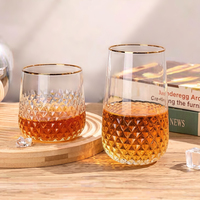 Vente en gros de gobelets en verre soufflé à la main avec bordure dorée et motif diamant, gobelets à vin vintage, gobelets à eau, verres à cocktail