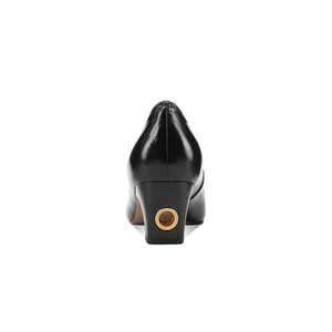 Escarpins en cuir verni noir à bout pointu avec boucle décorative, talon bloc, chaussures habillées toutes saisons - Product Image 2