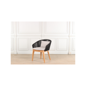 Chaises en bois massif modernes Ardena Furniture, conçues pour sublimer votre mobilier de salon, style intemporel, fabrication robuste - Product Image 1