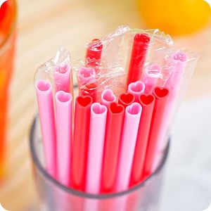 Pailles en plastique jetables en forme de cœur, rouges et roses, mignonnes, pour décorations de mariage et de fête - Product Image 2