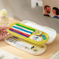 Étui à crayons personnalisé avec logo, double couche, couleur claire, boîte à crayons scolaire, bords arrondis, design simple et élégant, boîte en plastique rigide durable