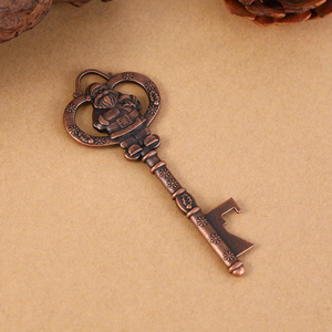 Giáng sinh nhà bếp mở cổ điển Retro Santa Claus hình dạng mở Key Ring Keychain hình bia chai công cụ - Product Image 6