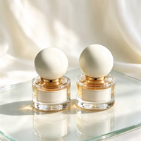 Flacons de parfum en verre de haute qualité avec capuchon rond élégant, acceptant les services personnalisés pour les marques de luxe