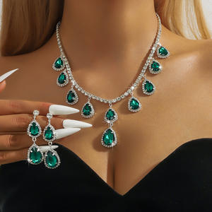 Accesorios al por Mayor, Exquisito Juego de Collar y Pendientes de Cristal y Cobre, Versatilidad de Alta Gama para la Novia Moderna - Product Image 3