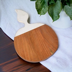 Tabla de cortar redonda de madera de acacia con mango pintado personalizado para pizza y tabla de pan tabla de cortar frutas y verduras - Product Image 5