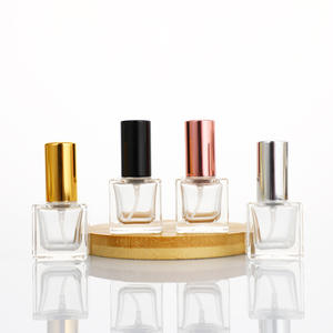 Flacons <span class=keywords><strong>de</strong></span> <span class=keywords><strong>parfum</strong></span> en verre à paroi épaisse carrés <span class=keywords><strong>de</strong></span> 10 ml, petite capacité, vaporisateur fin portable, flacon d'huile essentielle cosmétique - Product Image 4