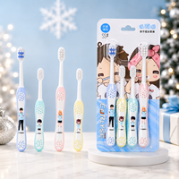 Ensemble de brosses à dents en plastique extra douces pour la famille, avec manche antidérapant, pour usage domestique et élimination de la plaque dentaire - Vente en gros