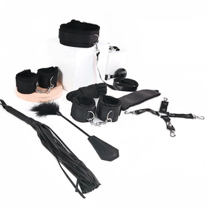 Kit de Bondage de Cuero BDSM al por Mayor para Parejas, con Arnés, Látigo y Accesorios SM para Uso Adulto - Product Image 3