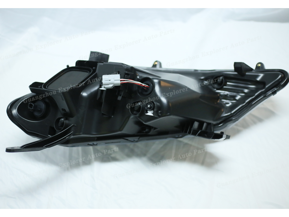 daihatsu sirion headlight