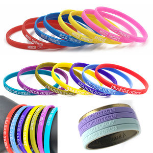 Pulsera de silicona promocional Pulsera de silicona fina de <span class=keywords><strong>6mm</strong></span> Pulsera de goma fina Pulsera de silicona personalizada con logotipo para regalos - Product Image 1