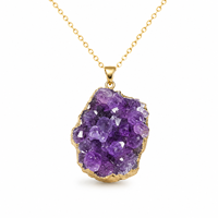 Pendentif en Améthyste Naturelle en Grappe Druzy 30-40mm avec Bord Doré, Collier en Cristal Brut, Bijou