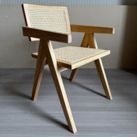Chaise de salle à manger moderne Chaise avec accoudoirs en bois de frêne Mobilier de restaurant Chaise en bois nordique