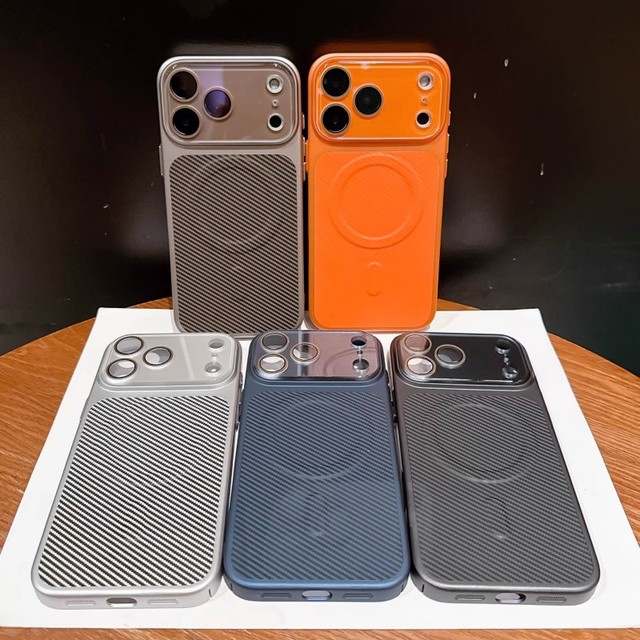 Original Color Carbon Fiber Design Magnetic Mobile Phone Case for iPhone 17 16 15 Pro Max Frosted Camera protection Back Cover