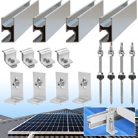 Système de fixation de panneaux solaires pour toiture métallique avec rail en aluminium, pied en L et pince solaire