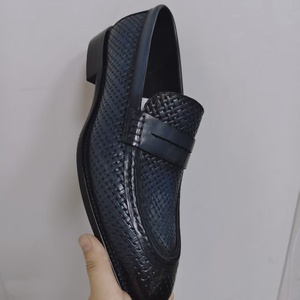 Chaussures habillées décontractées Cordovan 019 2026 pour hommes en cuir véritable, texture tressée tendance, respirantes, antidérapantes, à enfiler, pour affaires et mariages - Product Image 1