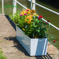 Pots de fleurs suspendus en forme de L réglables Supports de jardinière à arrosage automatique Garde-corps de balcon en métal émaillé Support de pont Pot