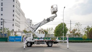 Fabricante Directo, Camión con Pluma Telescópica ISUZU 4x2 de 25m 27m, Configuración Personalizable - Product Image 2