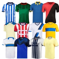 Kit de football complet respirant pour hommes OEM/ODM - Ensemble maillot et short d'entraînement brodés
