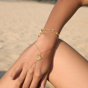 J&D Jewelry Pulsera <span class=keywords><strong>de</strong></span> Acero Inoxidable Chapada en Oro <span class=keywords><strong>de</strong></span> 18K con Múltiples Dijes <span class=keywords><strong>de</strong></span> Sol, Luna, Bota, Herradura y Ojo Turco con Circonitas para Mujer, Ideal para Vacaciones - Product Image 4