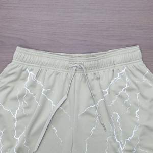 Pantalones Cortos Personalizados para Hombre con Diseño de Rayos, Transpirables, de Cintura Media, Estilo Casual, Tejidos en Poliéster, con Cordón Ajustable y Cintura Elástica - Product Image 4