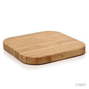 Chargeur sans fil rapide en bois de bambou naturel, logo personnalisé, chargeur sans fil en bois à charge rapide 15W pour idées de cadeaux de Noël - Product Image 3