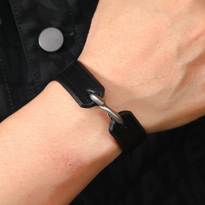 새로운 도착 빈티지 심플한 디자인 S 후크 남성 정품 가죽 커프 팔찌 남성 여성을위한 패션 보석 손목 팔찌 - Product Image 2