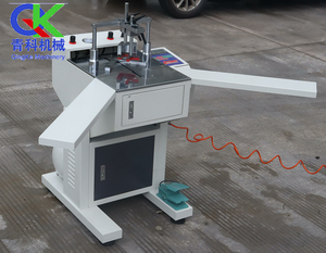 Machine à clouer les coins CNC, machine à sertir les coins pour profilés en aluminium, machine à clouer pneumatique en forme de V - Product Image 4