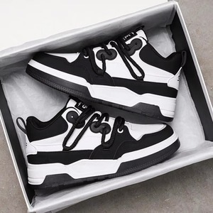 Zapatillas de Diseño Personalizado para Hombre, Estilo Deportivo, Planas, de Caña Alta, Estilo Urbano, Material PU, Casuales - Product Image 3