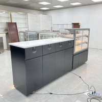 Vitrine de boulangerie moderne à 3 niveaux avec éclairage LED en verre, personnalisable, pour centre commercial, pâtisserie, présentation de gâteaux