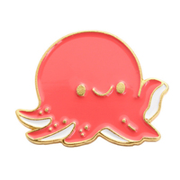 Broche en émail dur personnalisée Broches de créateur personnalisées avec embrayage papillon Broche à thé à bulles Technique de coulée