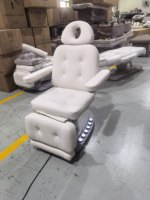 Table de massage et chaise électrique professionnelle moderne réglable en cuir PU pour salon de beauté et spa avec 3 moteurs et design pliable